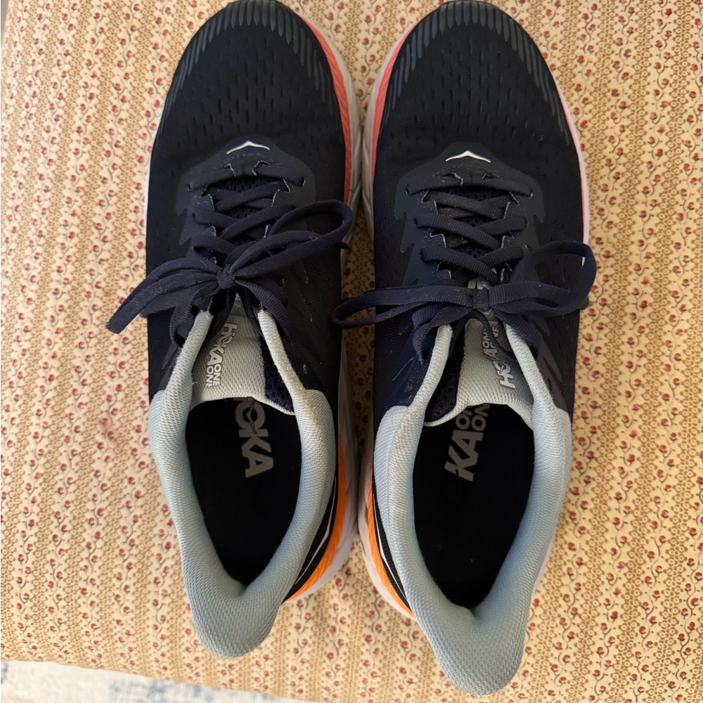 Hoka Clifton 7, size Women’s 9.5